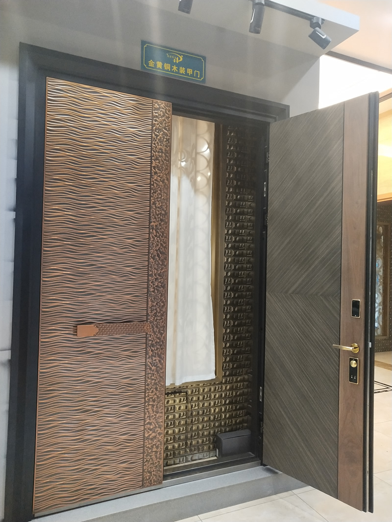 金黃銅木裝甲門(mén)